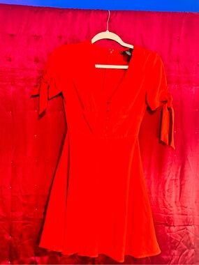 👑 Size 3/4 Designer Darling Red V-Neck Tie-Sleeve Mini Dress Romper